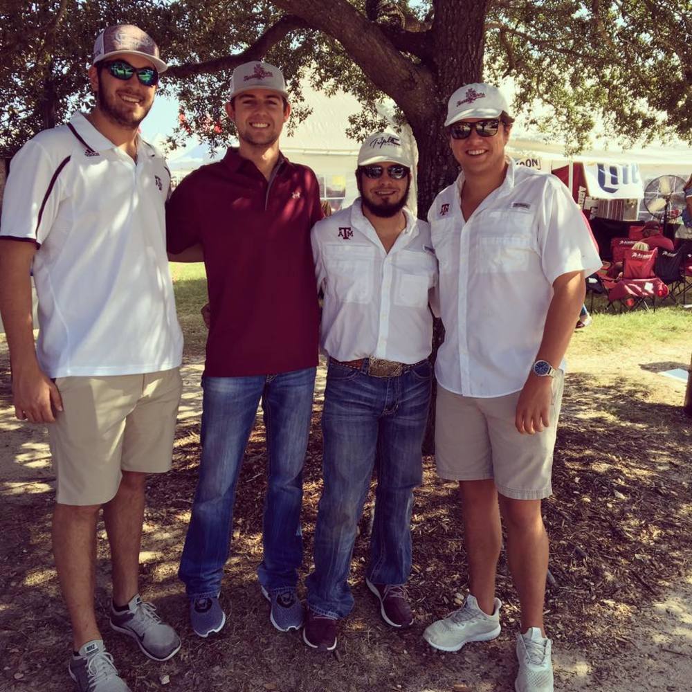 Meet your Posher, Clyte